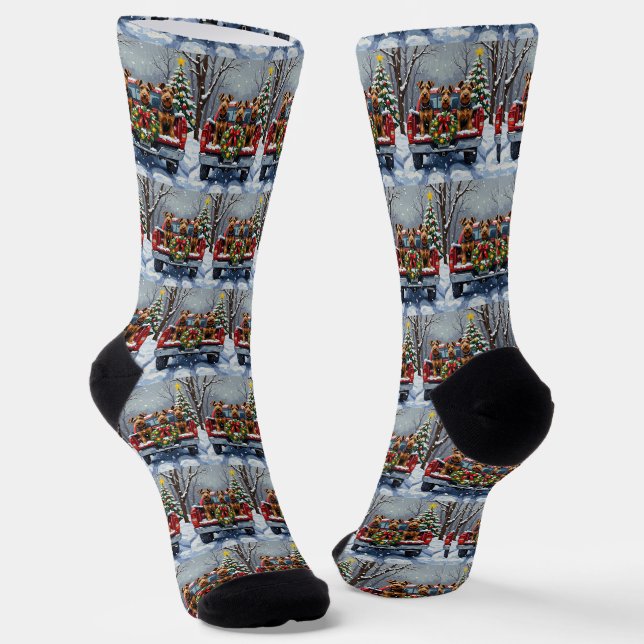 Airedale Terrier Christmas Red Truck Holiday Socken (Gewinkelt)