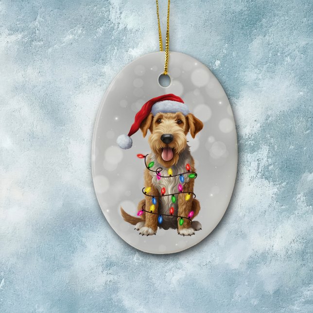 Airedale Terrier Dog Wrackte in Weihnachtslicht Keramik Ornament (Von Creator hochgeladen)