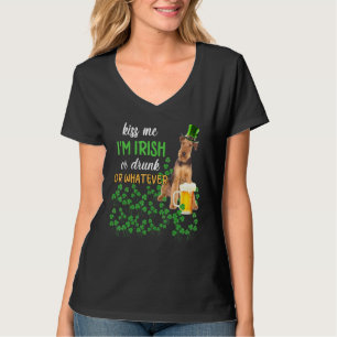 Airedale Terrier Kiss Me Ich bin irisch oder Betru T-Shirt
