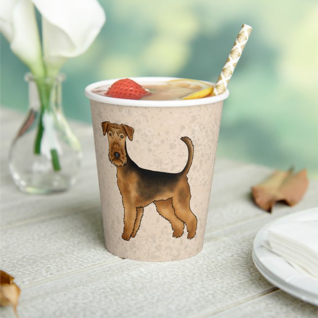 Airedale Terrier Niedlicher Cartoon Hund auf Beige Pappbecher (In Situ)