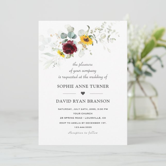 Airy Greenery Sonnenblumen Burgundy Gold Wedding Einladung (Stehend Vorderseite)