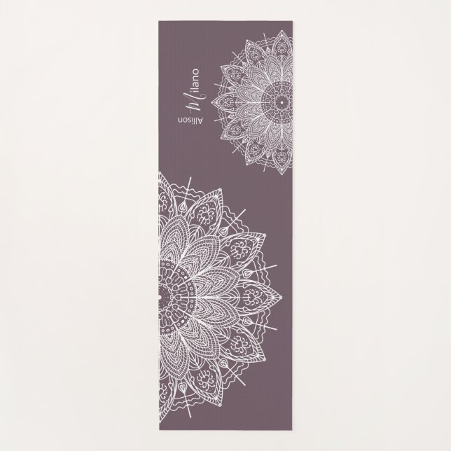 Airy White Mandalases über Mute Lila Personalisier Yogamatte (Vorderseite)