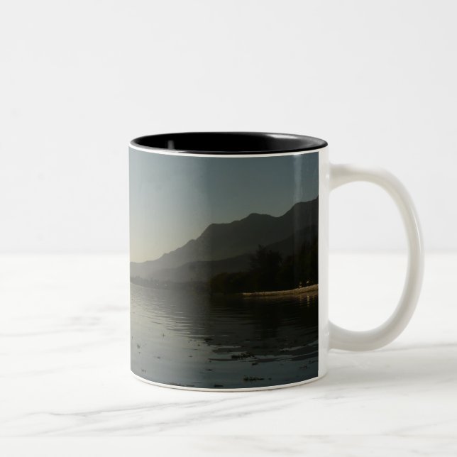 Ajijic, Jalisco-Sonnenuntergang Zweifarbige Tasse (Rechts)