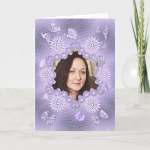 Ajouter une carte d'anniversaire lilas avec des fl