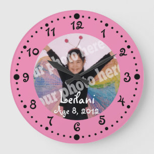 Ajoutez votre propre horloge rose mignonne de
