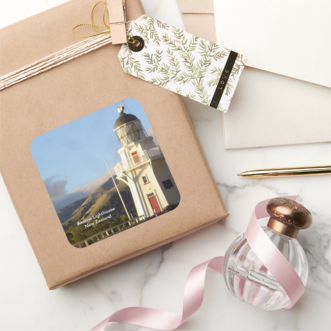 Akaroa Lighthouse, Neuseeland Quadratischer Aufkleber (Schenken)