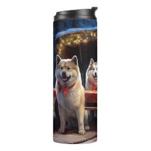 Akita Schneebedeckte Schlittenfahrt Weihnachtsdeko Thermosbecher