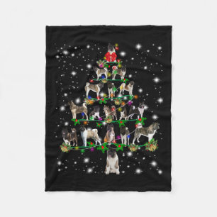Akita Weihnachtsbaum bedeckt von Flashli Fleecedecke