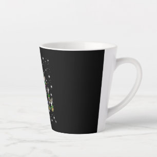 Akita Weihnachtsbaum bedeckt von Flashli Milchtasse