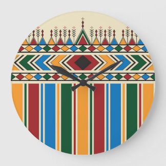 Al-Qatt Al-Asiri inspirierte geometrische Muster. Große Wanduhr