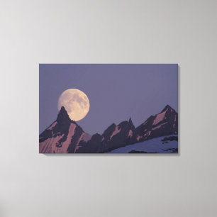 Alaska, Chugach Mountains Vollmond steigt auf Leinwanddruck
