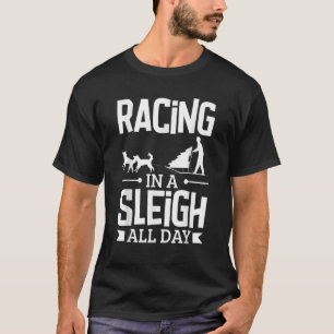 Alaska-Husky-Schlitten-Hunde-Rennen und -Pilze 6 T-Shirt