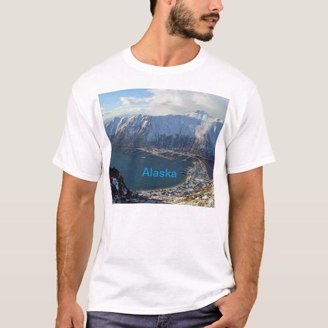 Alaskan Gebirge und Stadt Unterhalb T-Shirt (Vorderseite)
