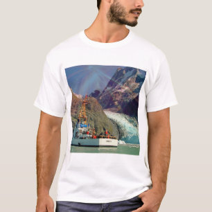 Alaskan Mountain View mit Boot T-Shirt
