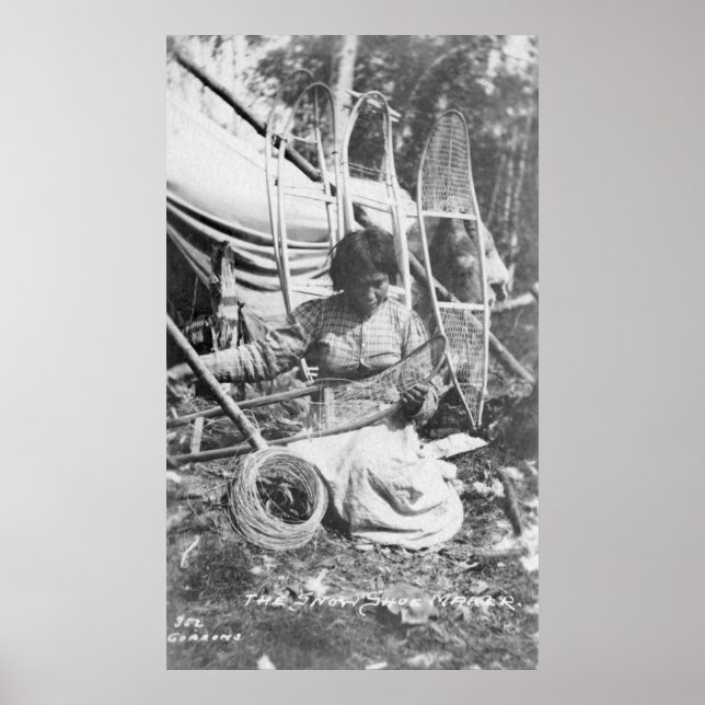 Alaskan Woman Making Snowschuhe Fotografie Poster (Vorne)