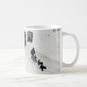 Alaskische Dogsled u. Armee-LKWs Kaffeetasse