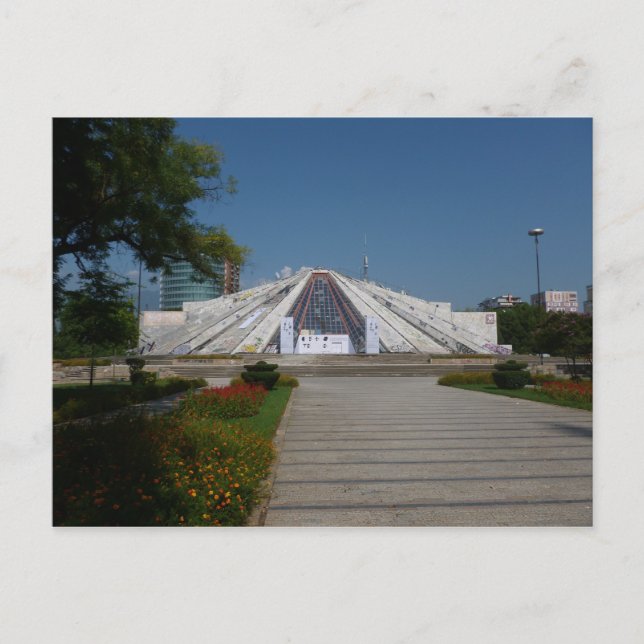 Albanien - Tirana - Die Pyramide Postkarte (Vorderseite)