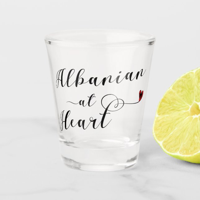 Albanisch im Herzen, I Liebe Albanien Schnapsglas (Vorderseite)