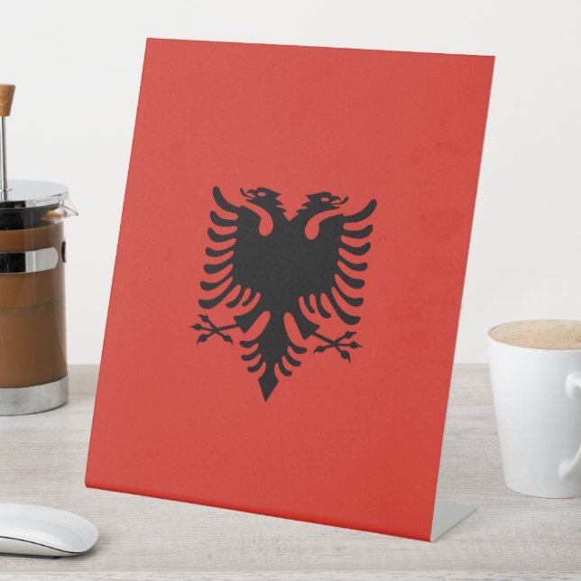 albanische Flagge Sockelschild (In Situ)