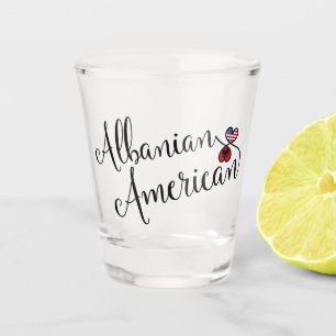 Albanischer Amerikaner Entwined Hearts Schnapsglas