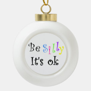 Albern, es ist ein Ok-Keramik-Kugelschmuck Keramik Kugel-Ornament