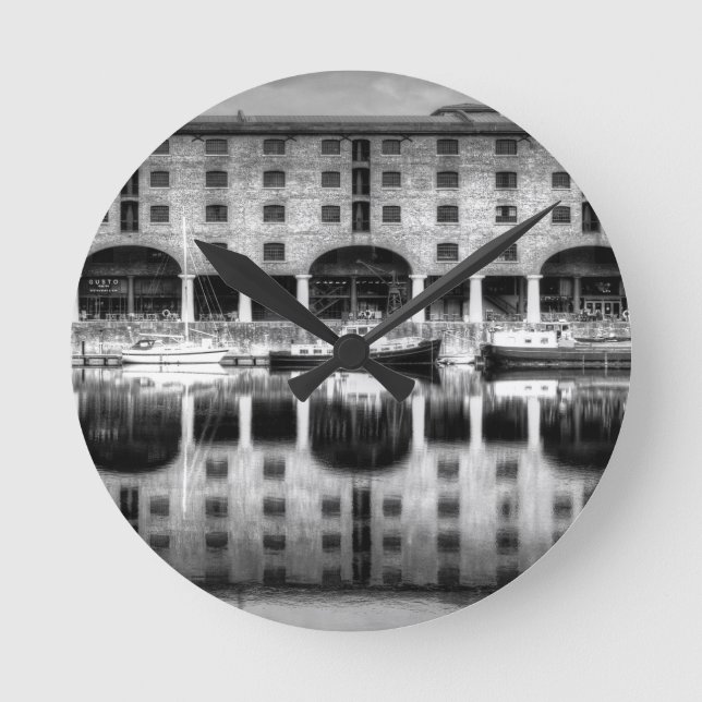 Albert Dock Liverpool Runde Wanduhr (Vorderseite)