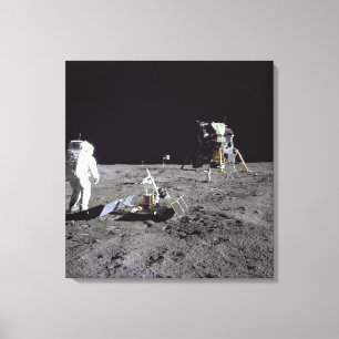 Aldrin betrachtet zurück Ruhe-Basis Leinwanddruck