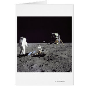 Aldrin blickt zurück auf die Basis der Ruhe
