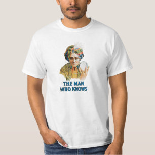 Alexanderkristallball und der Mann, der weiß T-Shirt