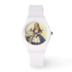 Alice dans la montre du pays des merveilles