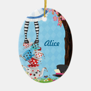 Alice en ornement d'ovale du pays des merveilles