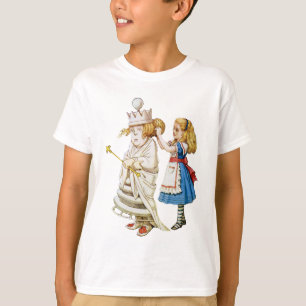 Alice hilft heraus der weißen Königin im T-Shirt