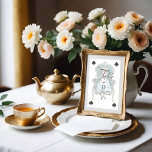 Alice im Wunderland Royal Throne Playing Card Tischnummer<br><div class="desc">Wunderschön konzipierte Schilder für die Tischnummer der Vintagen Alice im Wunderland. Ideal für eine Veranstaltung zum Thema Alice im Wunderland. Das Design zeigt unsere von Hand gezeichnet Original Alice, die in einem grünen Vintagen Stuhl sitzt, eine königliche Krone trägt und ein königliches Personal in der Hand hält. Die Tischnummer ist...</div>