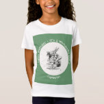 Alice im Wunderland White Rabbit Herald Birthday T-Shirt<br><div class="desc">Alle unsere Produkte werden mit großformatigen Bildern hergestellt,  die sorgfältig bearbeitet wurden,  um die bestmögliche Auflösung,  Farbe und Details zu gewährleisten.</div>