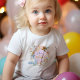 Alice in Onederland, Mädchen 1. Geburtstag Baby T- Baby T-shirt (Von Creator hochgeladen)
