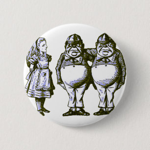 Alice, Tweedle Dee u. Tweedle Dum in der blauen Button