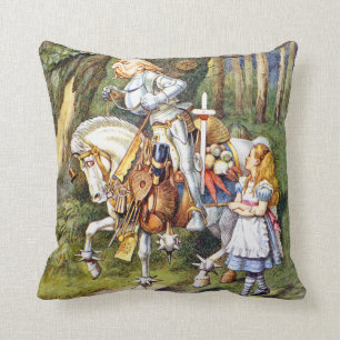 Alice und der weiße Ritter im Märchenland Kissen