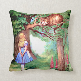 Alice und die Cheshire-Katze im Märchenland Kissen