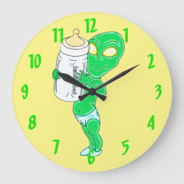 Alien Baby Boy Große Wanduhr