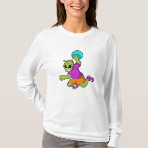 Alien beim Handballspieler mit Handball T-Shirt
