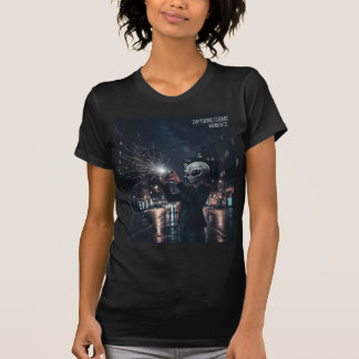 Alien-Fotograf Capturing Cosmic City T-Shirt