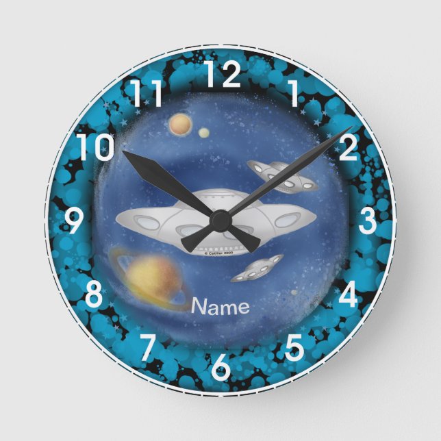Alien Gray Spaceship Clock Runde Wanduhr (Vorderseite)