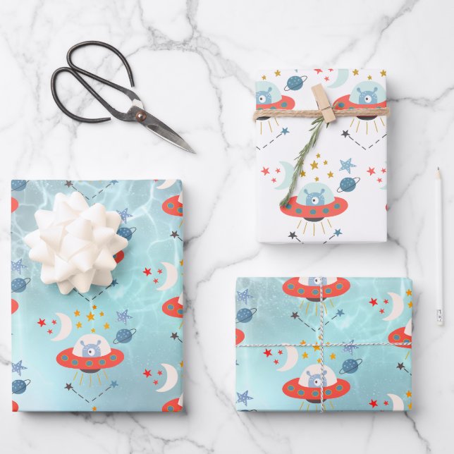 Alien in Raumschiff Muster Boy Birthday White Aqua Geschenkpapier Set (Vorderseite)