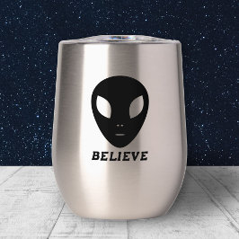 Alien in Schwarz