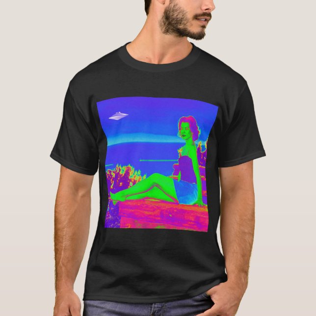 Alien Invasion Pop Art T-Shirt (Vorderseite)