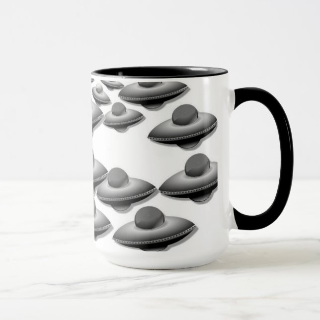 Alien-Invasion Tasse (Rechts)