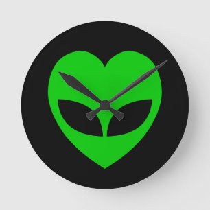 Alien Liebe Herz Runde Wanduhr