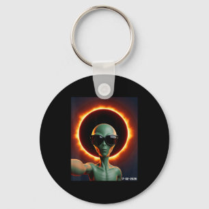 Alien macht Selfie mit Sonnenfinsternis 2026 und t Schlüsselanhänger