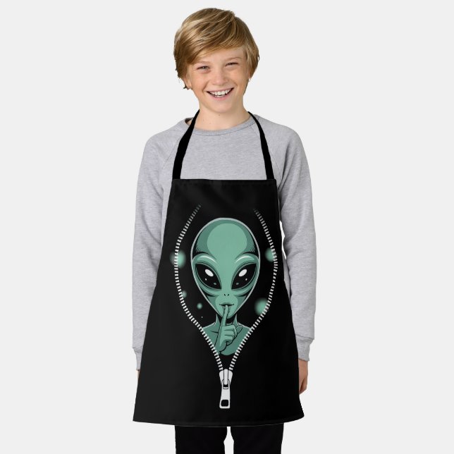 Alien Peeping Schürze (Getragen)