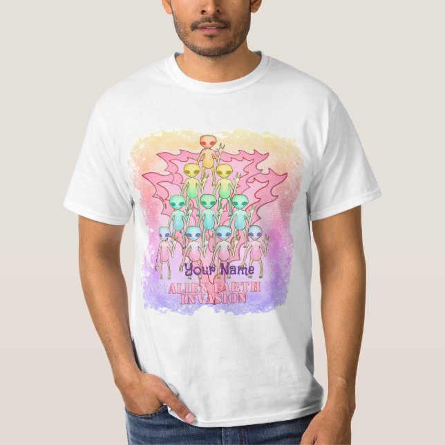 Alien Pink Earth Invasion T-Shirt (Vorderseite)